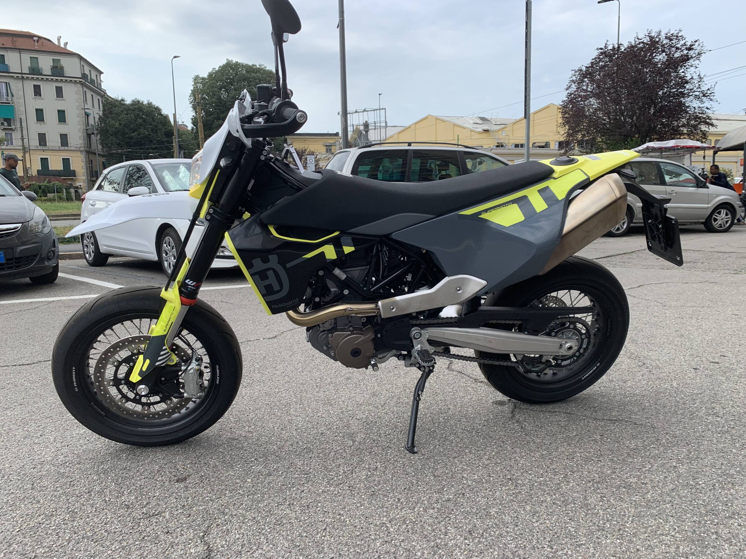 Moto usata Milano Husqvarna Motorcycles  701 Supermoto 2024