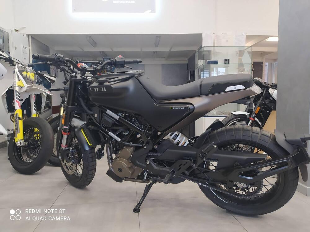 Moto usata Milano Husqvarna Motorcycles  Svartpilen 401 (2021 - 23)